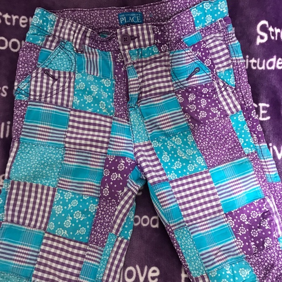 Bundle - sweater, capris and tank top - Picture 5 of 8